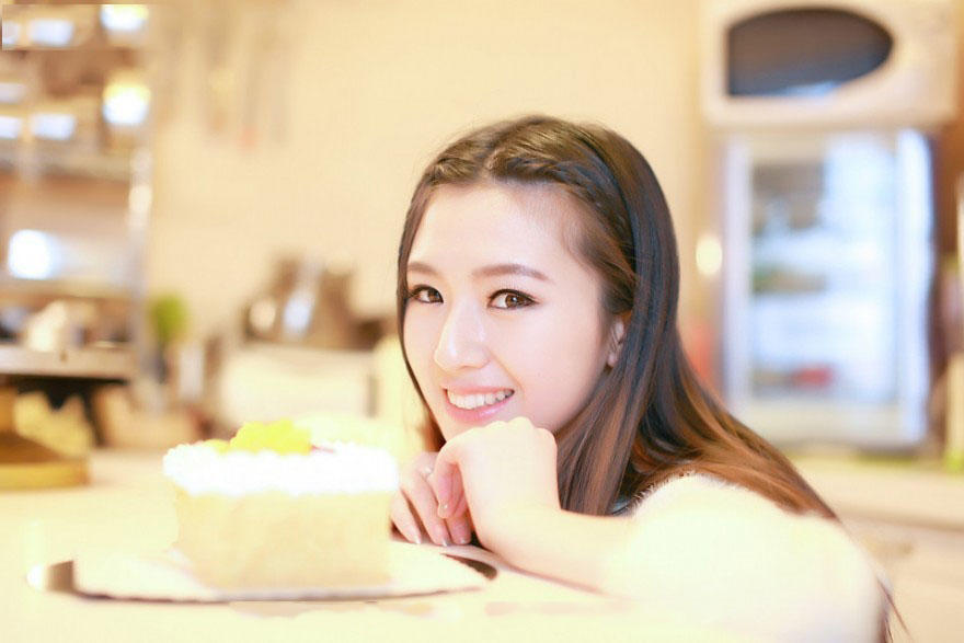 蛋糕妹厨房里